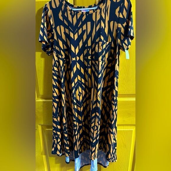 LulaRoe Carly High Low Dress Yellow & Black - Picture 1 of 4